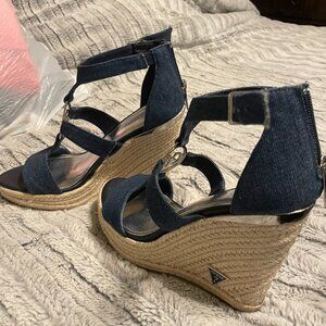 GUESS DENIM WEDGE HEELS, ZIPPER BACK SIZE 6.5